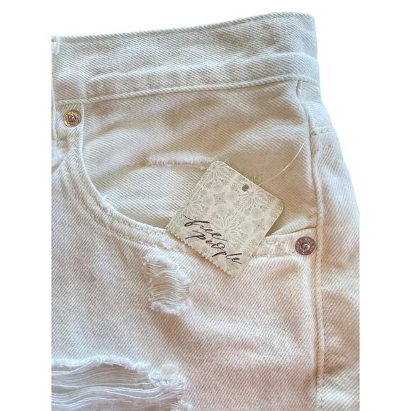 NWT Free People W's 28 Distressed Denim Shorts Bright White Button Fly $68 - Picture 6 of 10
